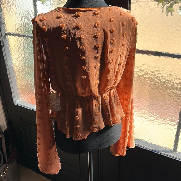 Altar’d State Crop Bell Sleeve Swiss Dot Blouse Sz. S - Picture 7 of 7